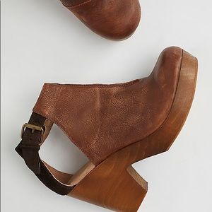 Free People Brown leather clogs